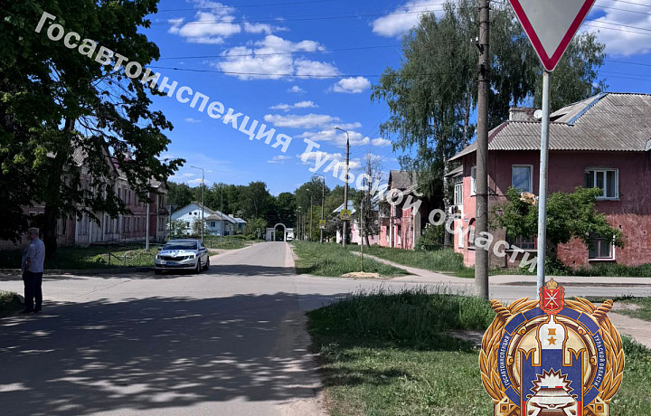 Подросток на велосипеде попал под колеса Renault в Узловой