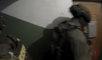 Росгвардия показала видео задержания подозреваемых в грабеже в Туле