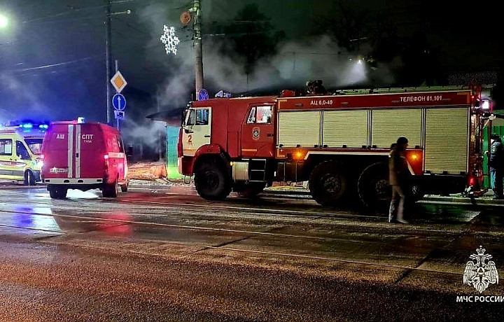 При пожаре в Туле погиб мужчина и пострадали две женщины