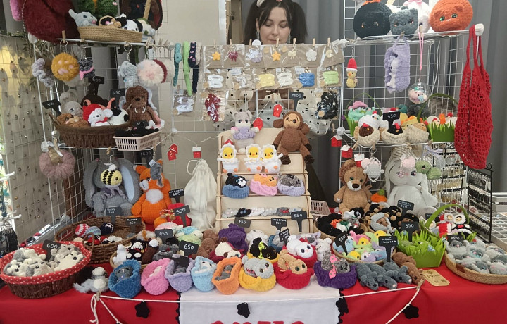 На фестивале «ОКТАВА‑8. Технологии творчества» участники представили народные промыслы