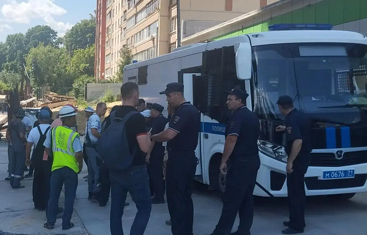 Тульская полиция проверила иностранцев на стройках и выявила восемь нарушителей