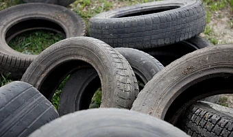 Тулякам напомнили, куда можно сдать старые покрышки бесплатно