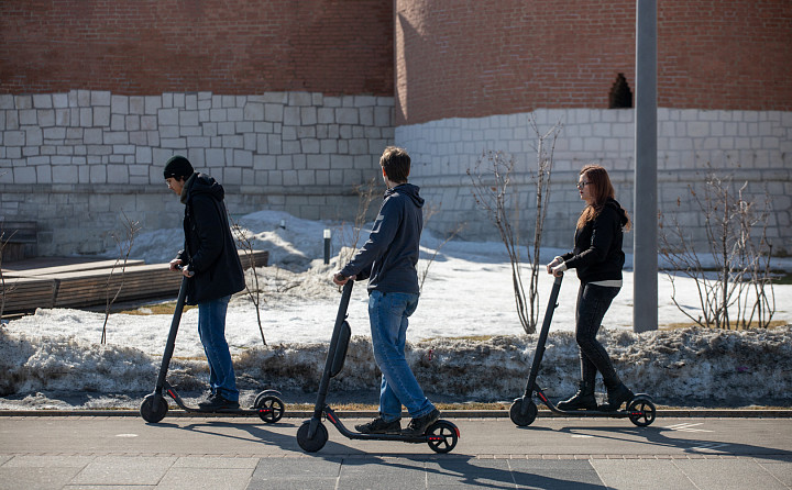 Сезон электросамокатов открыт: где в Туле нельзя кататься и какие штрафы грозят нарушителям