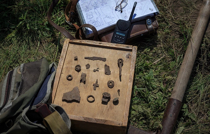 «Из Орды — чугунные котлы, из Руси — пушнина и рабы»: ученые «Куликова поля» изучают селище близ средневекового торгового пути