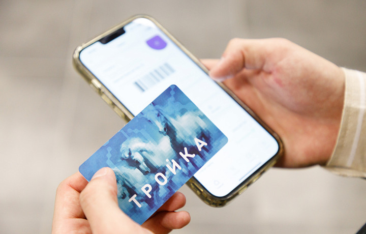 Робот Макс может консультировать туляков по вопросам карты «Тройка»