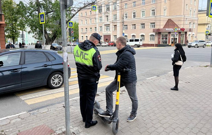 В Туле оштрафовали нескольких самокатчиков и велосипедистов за нарушения ПДД