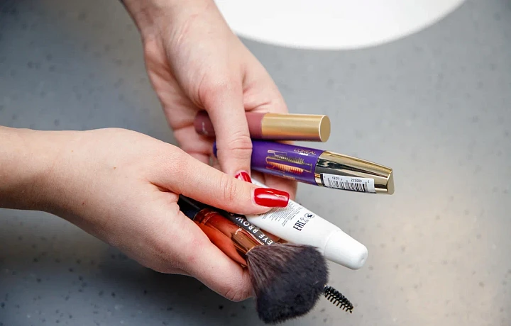 В Туле рассмотрели дело о «ноготочках»: бывший работодатель отсудил у мастера по маникюру более 100 тысяч