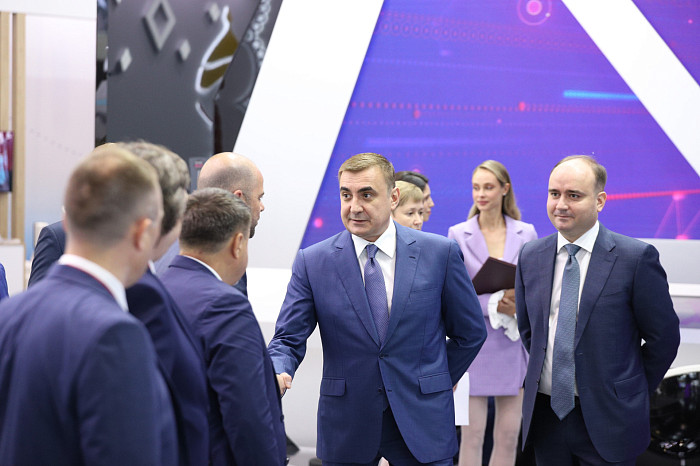 Почти 51,5 млрд рублей инвестиций и сотни новых рабочих мест. Каким был для Тульской области второй день ПМЭФ