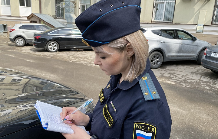 Судебные приставы взыскали с жителя Узловой 30 тысяч рублей за штрафы ГАИ