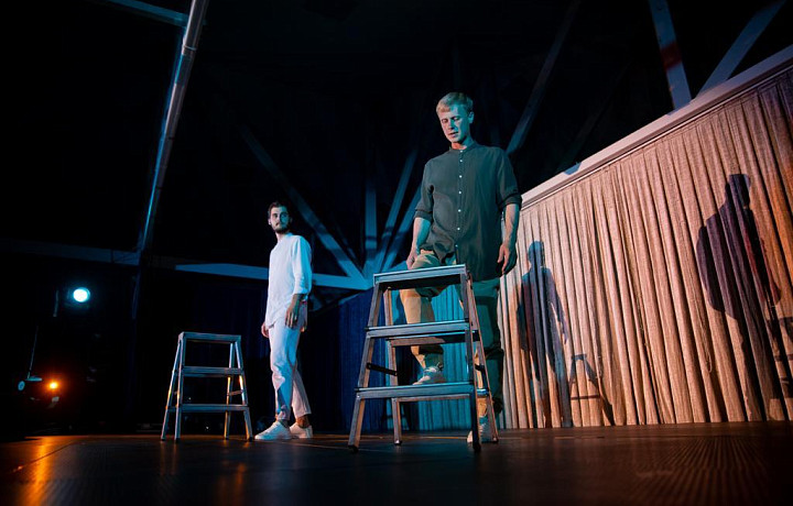 «Театр без декораций, как книги»: директор театра «НитьЯ» рассказал о зрительском отклике и влиянии искусства на человека