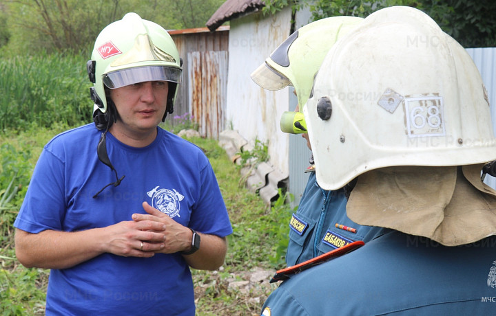 Тульские спасатели успешно очистили русла рек и мостовые переходы в рамках учебных учений