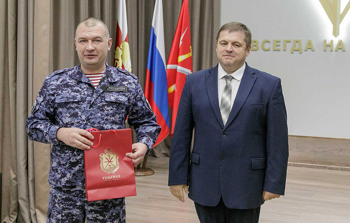 В Туле наградили сотрудников вневедомственной охраны