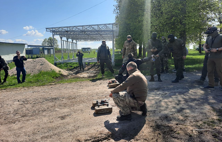 В Тульской области шестой выпуск операторов БПЛА сдал аттестационные экзамены