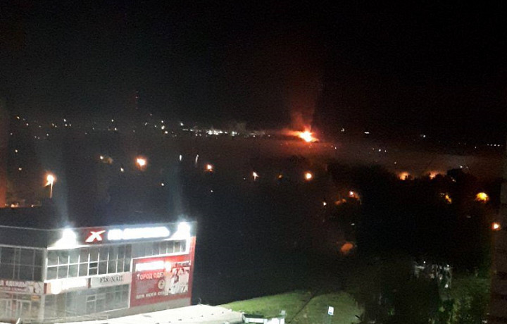 Жители Алексина сообщили о крупном ночном пожаре в пятиэтажке