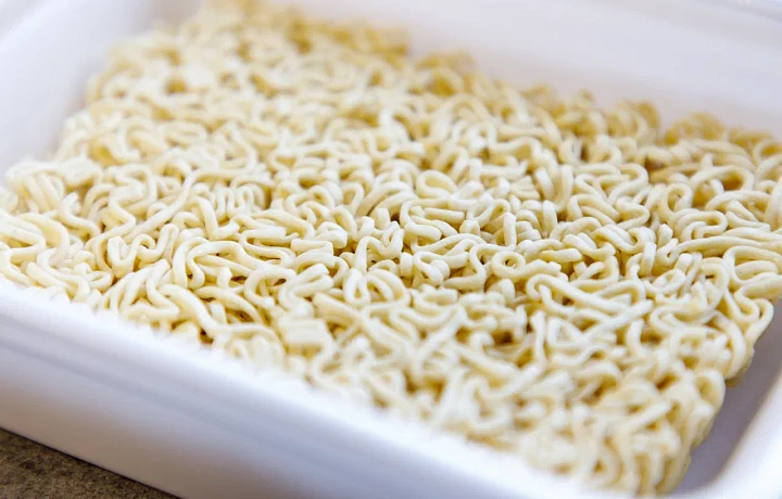 Дешево и сердито: в тульских супермаркетах масса продуктов эконом-класс – что будет, если их есть?