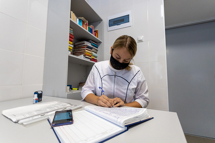 Тульский врач Сорокина заявила о безопасности одновременной вакцинации детей от гриппа и коронавируса