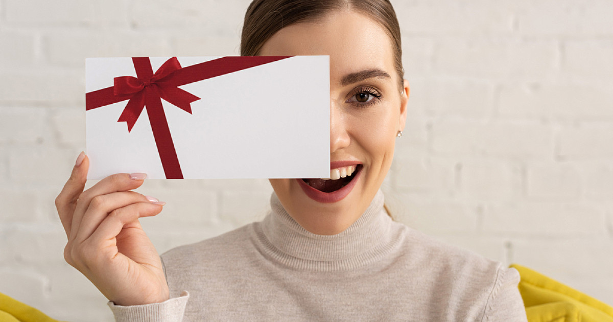 Статуэтка с лицом человека. Фотопортрет на день рождения. Подарок с лицом человека. Торт в виде портрета. Сувенирные статуэтки.