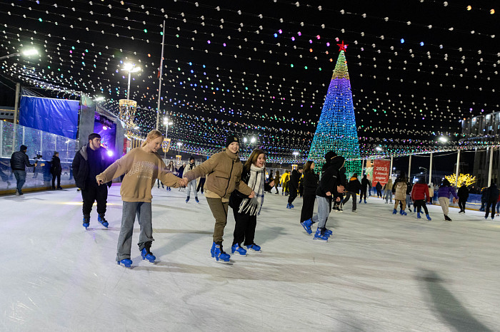 В Туле открылся Губернский каток: фоторепортаж