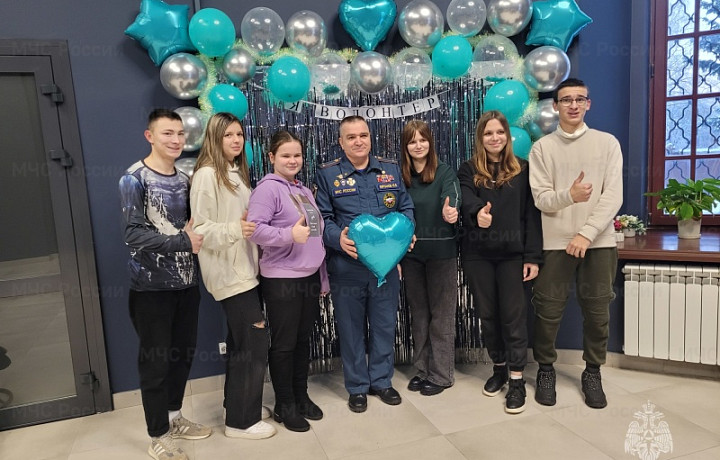 Тульские спасатели наградили добровольцев в Одоеве и Суворове