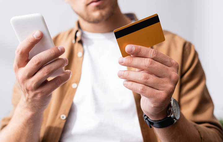 Тулякам сообщили о новой схеме обмана с восстановлением Visa и Mastercard