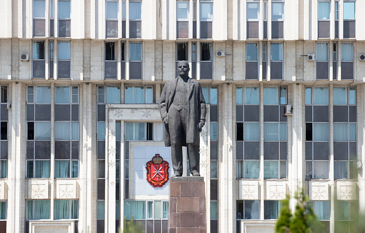 Президент Путин присвоил тулякам почетные звания