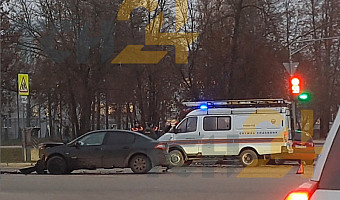 Две легковушки устроили ДТП на улице Рязанской в Туле