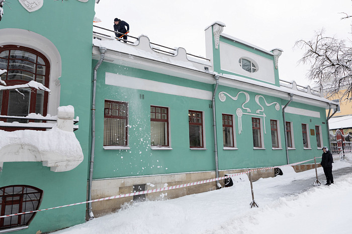 Тулу засыпало снегом: как в городе борются с последствиями стихии