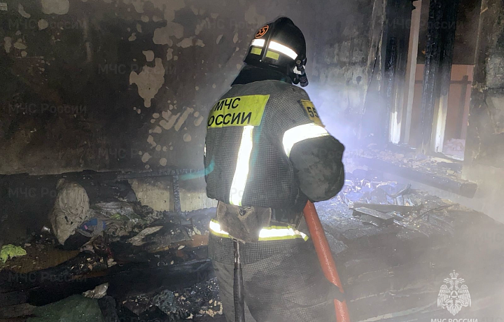 Мужчина получил ожоги рук на пожаре в кимовской многоэтажке