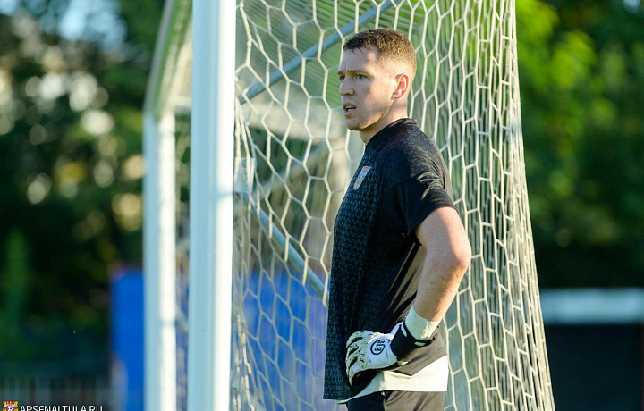 Тульский «Арсенал» покинул 28-летний вратарь Владимир Сугробов
