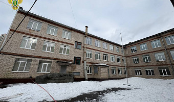 Директору ЦО №34 в Туле внесли представление за повреждение ограждения крыши школы