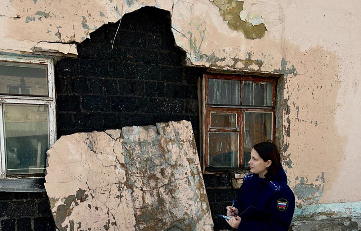Прокуратура провела проверку по факту обрушения части жилого дома в Новомосковске