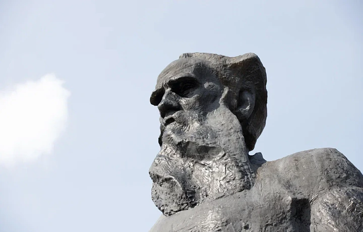 Не пожелал ни денег, ни славы: почему Лев Толстой отказался от Нобелевской премии, несмотря на мировое признание