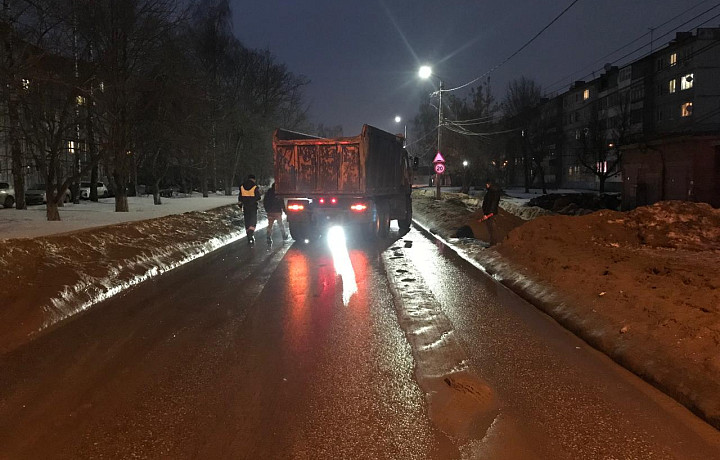 Водитель «Камаза» сбил пешехода в Новомосковске 18 марта