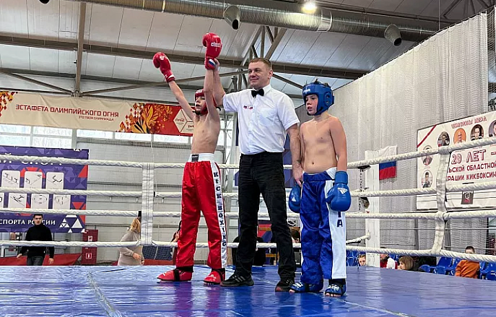 В Туле стартовали чемпионат и первенство области по кикбоксингу