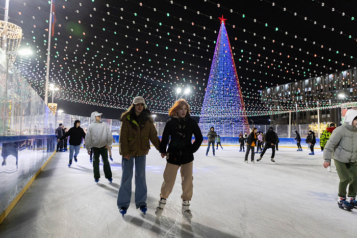 В Туле открылся Губернский каток: фоторепортаж