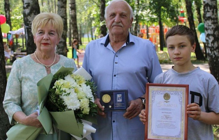 Семью медиков из Тульской области наградили медалью «За любовь и верность»