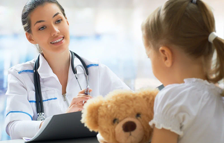 Педиатр Жучкова назвала формулу здорового роста ребенка