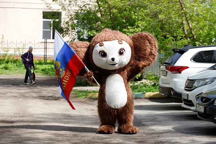 Тульские кадеты и студенты поздравили ветерана Великой Отечественной войны с наступающим Днем Победы