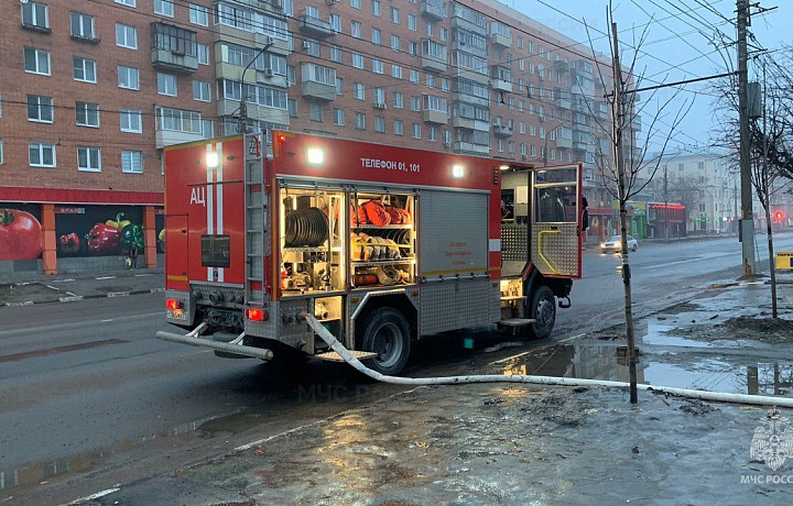 В Туле пожарные спасли женщину