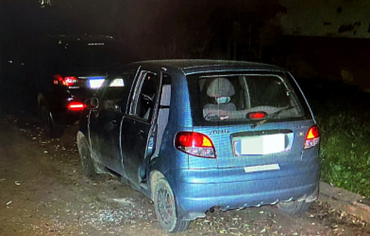 В Туле из автомобиля украли почти два миллиона рублей