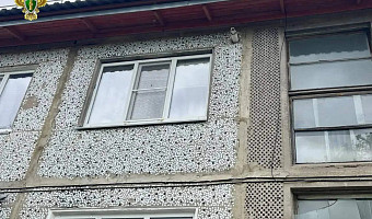 Жители дома в поселке Теплое пожаловались на грызунов и соседскую антенну