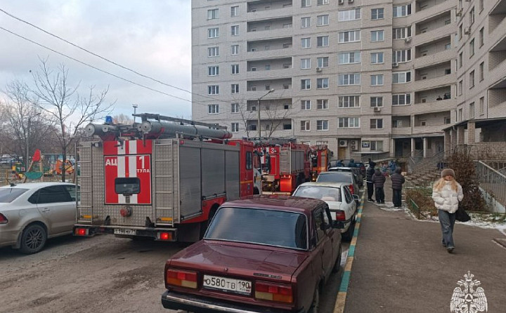 При пожаре в многоэтажном доме в Туле погиб мужчина
