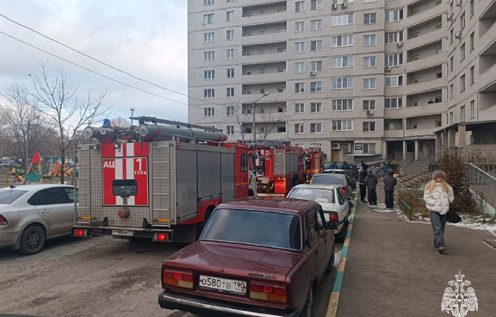 При пожаре в многоэтажном доме в Туле погиб мужчина