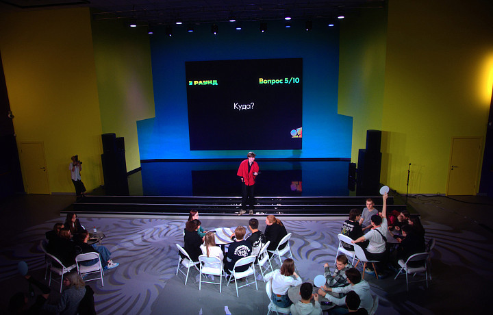 Альтернатива фудкортам и ТЦ: список молодежных центров, где ждут подростков