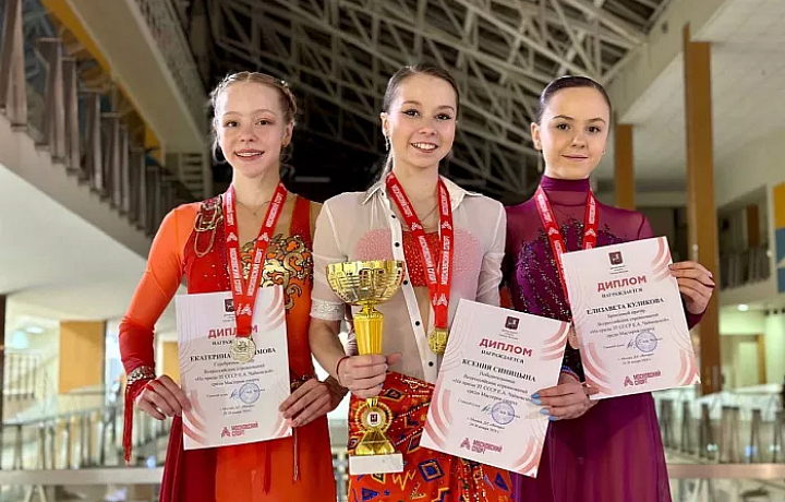 Тульская спортсменка завоевала серебро на Всероссийских соревнованиях по фигурному катанию