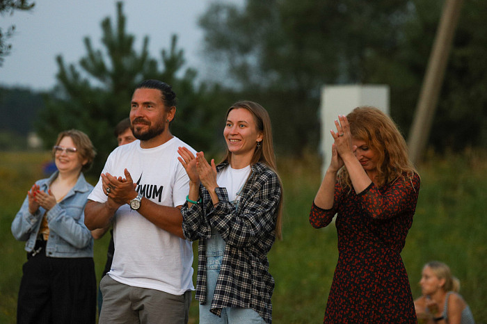 Фоторепортаж: как проходит MaxiCamp от радио Maximum и ГК Медиа Траст