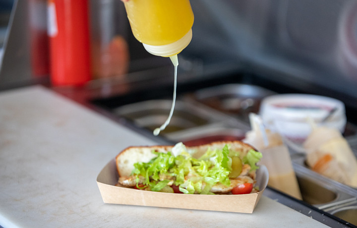 Эксперты рассказали, почему фастфуд вызывает воспаление в кишечнике