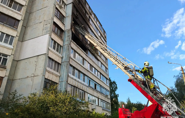 Из пожара в многоэтажке на улице Майской в Туле эвакуировали 15 человек