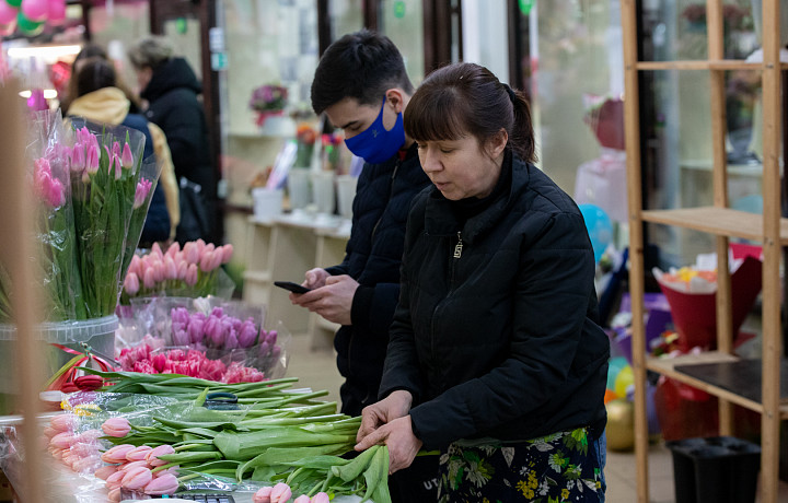 Россельхознадзор не пустил на российские прилавки цветы, зараженные трипсом и белокрылкой
