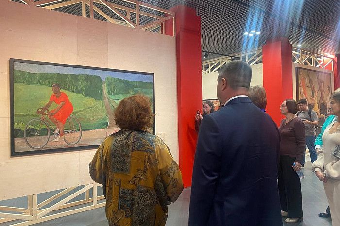 Образы, преисполненные невесомостью: в тульском Фонде искусств открылась выставка работ Александра Дейнеки